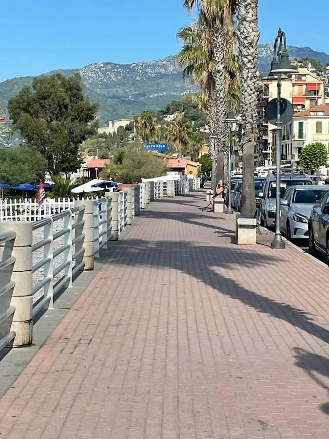 דירות ונטימיגליה Casa Aiga Marina